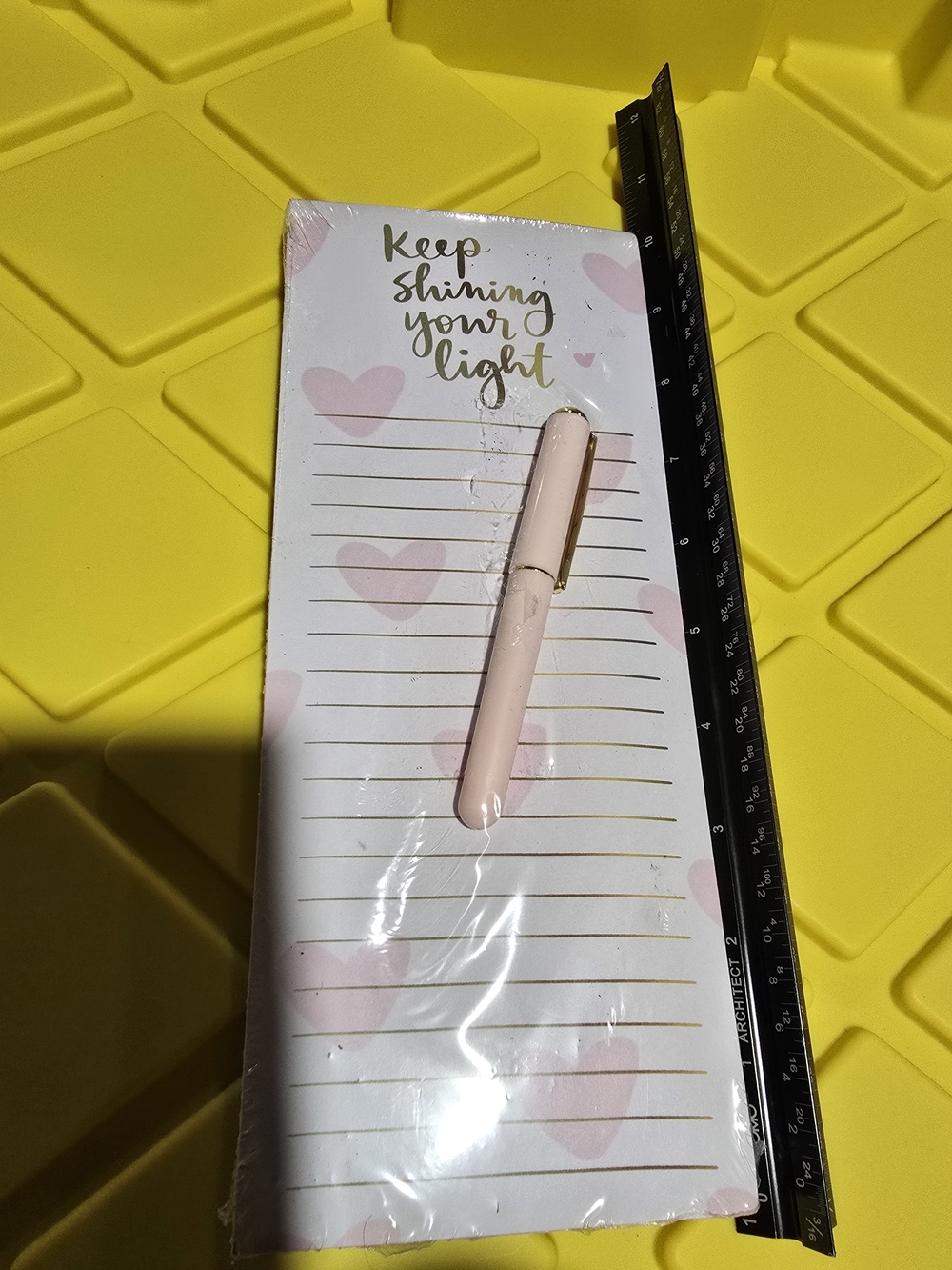 Dayna Lee Collection Writing Pad & Pen Magnetic Back NEW NWT To Do Grocery List